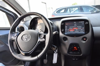Toyota Aygo Toyota Aygo 1.0 VVT-i x-cite | Schuif-kanteldak | Cruise control | Apple carplay | - afbeelding nr 24