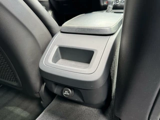 Volvo V90 Volvo V90 2.0 D3 R-Design Automaat | Panoramadak | Volleer | Camera met rondomzicht | Bowers&Wilkins | Adaptieve cruise control | Head-up Display | Apple CarPlay | LED | Parkeersensoren voor en achter - afbeelding nr 49