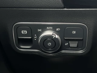 Mercedes-Benz B-Klasse Mercedes-Benz B-Klasse 250 e AMG Line | Camera | MBUX | Ambient Light | DAB+ | LED | CarPlay - afbeelding nr 13