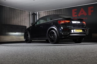 Volkswagen T-Roc Volkswagen T-Roc Cabrio 1.5 TSI R-Line / AUT / Acc / Digital Cockpit / Lane Assist / Dode Hoek / Leder / Camera / Navi / 20 Inch - afbeelding nr 3