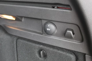 Ford Focus Ford Focus Wagon 1.0 Titanium Edition , 125pk Climate control , Navigatie , Cruise control , LED dagrijverlichting Parkeersensoren V+A , Voorruitverwarming , Sony Audio - afbeelding nr 35