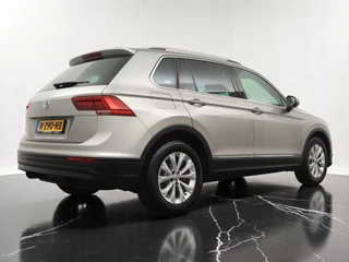 Volkswagen Tiguan - Navigatie - Climate control - Adaptieve Cruise control - 17 inch LM velgen - 1600 KG trekgewicht - 12 maanden garantie - afbeelding nr 9
