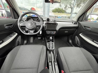 Suzuki Swift Suzuki Swift 1.2 Select Automaat | Achteruitrijcamera | Rood metallic - afbeelding nr 2