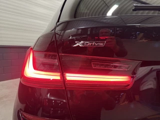 BMW 3 Serie BMW 3 Serie Touring 330e xDrive M-Sport PANO/LASER/360CAMERA/ADAPTIVE M-ONDERSTEL/ACC/LEER-ALCANTARA/19