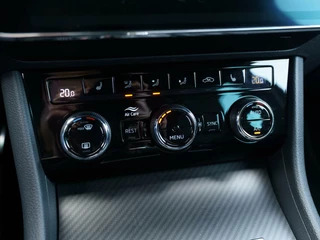 Škoda Superb Skoda Superb Combi 1.4 TSI iV 218pk Sportline Business | 360 Camera | Sportstoelen | 19 inch LMV - afbeelding nr 7