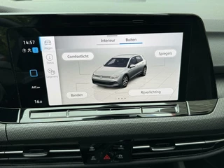 Volkswagen Golf Volkswagen Golf 1.5 eTSI R-Line Automaat | Panoramadak | LED | Black Style | Harman/Kardon HiFi | Achteruitrijcamera | Sfeerverlichting | Trekhaak afneembaar | Adaptieve cruise control | Parkeersensoren voor en achter - afbeelding nr 22