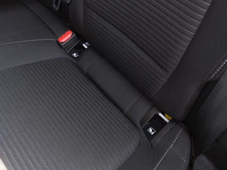 Ford Focus Ford Focus 1.0 EcoBoost 125pk Hybrid Titanium X | Navi | Apple Carplay + Android Auto | Clima | Cruise | Led Koplampen | Pdc V+A+Camera | Stoel+Stuurwielverwarming | Privacy Glass | 16''lm - afbeelding nr 30
