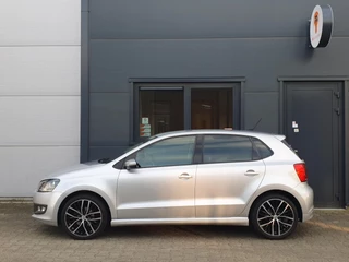 Volkswagen Polo Volkswagen Polo 1.0 BlueMotion Connected Series - NAP / CARPLAY / DAB / P.SENSOREN V+A / LM-VELGEN '17 / EXTRA SET '15 / NWE APK ! - afbeelding nr 11