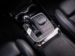 BMW 1 Serie BMW 1-serie M135i xDrive High Executive|PANO|MAXTON|19'' - afbeelding nr 23