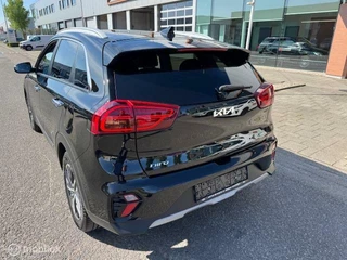Kia Niro Kia Niro 1.6 GDi PHEV DynamicPlusLine  55km volledig electrisch rijden  Hierna hybride , Dodehoek detectie , Trekhaak afneembaar , Keyless entry , Navigatie , Camera , Parkeerhulp voor & Achter , fab garantie - afbeelding nr 3