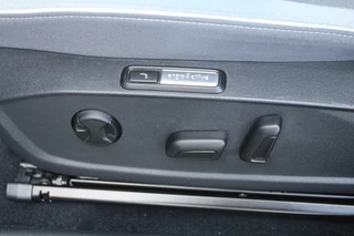 Volkswagen ID.3 Panoramadak Clima Cruise Navi Camera Stoelverwarming LMV - afbeelding nr 19