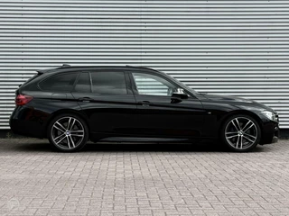 BMW 3 Serie BMW 3-serie Touring 320d High Executive M Sport Panoramadak Trekhaak HUD LED ACC Individual Shadow Line Camera 19