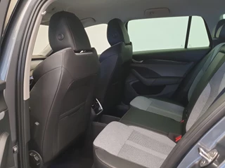 Škoda Octavia Škoda Octavia Combi 1.5 TSI MHEV 115pk DSG/AUT Business Edition Camera, Winterpakket, Keyless - afbeelding nr 26