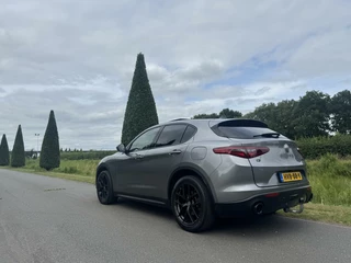 Alfa Romeo Stelvio Alfa Romeo Stelvio 2.0t Q4 Veloce 280pk, pano, 20 inch! - afbeelding nr 28
