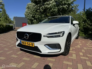 Volvo V60 Volvo V60 2.0 T6 Recharge AWD R-Design / Carplay - afbeelding nr 9