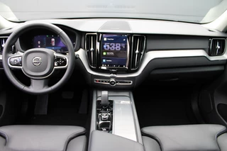 Volvo XC60 Volvo XC60 2.0 T8 Plug-in hybrid AWD Plus Dark | Luchtvering | 360 | H&K | Trekhaak - afbeelding nr 5
