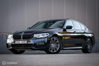 BMW 5 Serie 520i M Pakket G30 | Schuifdak | Comfort Seats | HUD | NAP NL auto | Rijklaarprijs | Carbon Black | Camera |