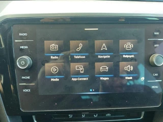 Volkswagen Passat Volkswagen Passat Variant 1.5 TSI Comfort Business Automaat, airco,cruise,wegklapbare trekhaak,navigatie,parkeersensoren, - afbeelding nr 14