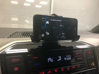 Volkswagen up! Volkswagen UP! High Up! 75PK !!| Black pakket | Climate control | Cruise control | Parkpilot| 17