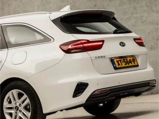 Kia Ceed Sportswagon (APPLE CARPLAY, GROOT NAVI, CAMERA, CLIMATE, SPORTSTOELEN, TREKHAAK, CRUISE, DAB+, NIEUWSTAAT) - afbeelding nr 11