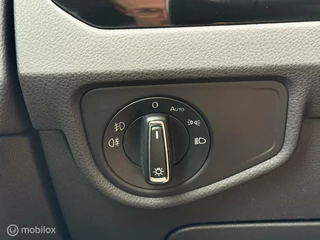 Volkswagen Touran Volkswagen Touran 1.6 TDI SCR Highline Business AUTOMAAT - afbeelding nr 19