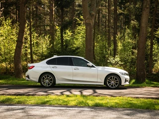 BMW 3 Serie BMW 3-serie Sedan 320d 191PK xDrive Aut Sportstoelen Virtual H/K HUD - afbeelding nr 9