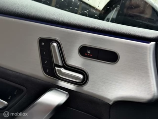 Mercedes-Benz A-Klasse Mercedes A-klasse A180 AMG Line |Pano |Memory |Carplay - afbeelding nr 17
