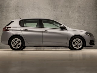 Peugeot 308 Peugeot 308 1.2 PureTech Sport (APPLE CARPLAY, GROOT NAVI, LM VELGEN, PARKEERSENSOREN, SPORTSTOELEN, CRUISE, LANE ASSIST, NIEUWSTAAT) - afbeelding nr 4