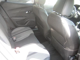 Peugeot 2008 Peugeot 2008 1.2 ALLURE - afbeelding nr 11