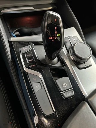 BMW 5 Serie BMW 5-Serie 530i High Executive Edition | Navi | M | LED | Pano | Leder | ACC | Camera | Harman Kardon | Head-up | Keyless | Org. NLD. | - afbeelding nr 63