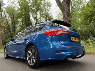 Ford Focus Ford Focus Wagon 1.5 EcoBoost ST Line Business - afbeelding nr 3