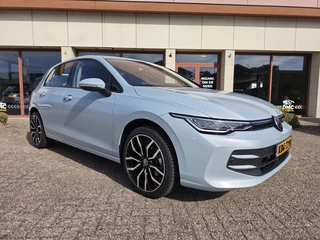 Volkswagen Golf 1.5 eTSI Life Edition | Mild Hybrid | Navi | Dealerstaat