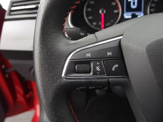 SEAT Ibiza SEAT Ibiza 1.0 TSI 116PK FR Business Intense BEATS AUDIO / CAMERA / CARPLAY / NAVI / CLIMA / PDC / BLUETOOTH / ACC / NL-AUTO - afbeelding nr 24