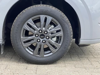 Ford Transit Custom Ford Transit Custom 320 2.5 PHEV L2H1 Limited DC 233pk | Dubbele Cabine | Dubbele zijschuifdeur | 12-weg verstel- en verwarmbare AGR Stoelen | Inklapbare trekhaak | 17 inch lichtmetalen velgen | Driver Assistance Pack Premium  | Verwarmbaar stuurwiel | Bekleding zijwand en achterdeuren (volledig)  | PRIJS EX. BTW INCL. BPM - afbeelding nr 3
