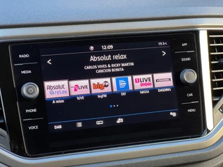 Volkswagen T-Roc Volkswagen T-Roc 1.5 TSI Style Business | Adaptive Cruise Control | Apple CarPlay/Android Auto | Climate Control | Camera - afbeelding nr 16