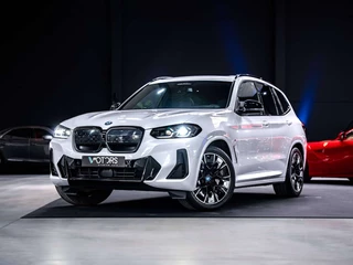 BMW iX3 iX3 80 kWh - M-pack - Trekhaak - H&K - ACC - Pano - Laser lights