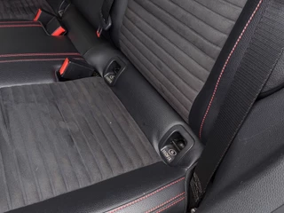 Mercedes-Benz CLA 180 122pk Automaat Ambition AMG-Line | Origineel NL | Navi | Bi-Xenon | Airco | Cruise | Bluetooth Carkit+Streaming | Pdc V+A+Assist | Licht+Regensensor | 18''lm - afbeelding nr 29