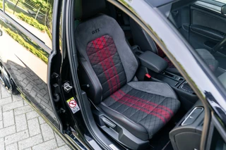 Volkswagen Golf Volkswagen Golf 2.0 TSI GTI TCR Pano Dsg Akrapovic - afbeelding nr 49