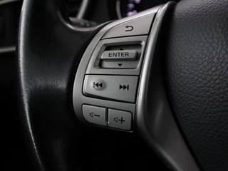 Nissan QASHQAI Nissan Qashqai 1.2 N-Connecta | Panoramadak | Trekhaak |  360 Camera | Navigatie | Bluetooth | Climate control | Cruise control - afbeelding nr 15