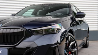 BMW 5 Serie BMW 5 Serie Touring 550e xDrive M-Sport Pro | Stoelventilatie | Bowers & Wilkins | M Onderstel Professional | Panormadak | Trekhaak - afbeelding nr 19