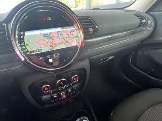 MINI Clubman Navigatie Plus DAB Clima + Cruise Control 17 Inch Velgen Carplay Parkeersensoren Alarm NL Auto - afbeelding nr 14