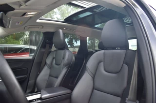 Volvo XC60 Volvo XC60 T8 455Pk AWD Plus Bright | Lighting | Climate | Harman Kardon | - afbeelding nr 4