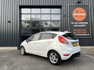 Ford Fiesta Ford Fiesta 1.0 EcoBoost Titanium NAVIGATIE|TREKHAAK|WINTER PAKKET|BLUETOOTH|LED|PARKEERSENSOREN|SFEERVERLICHTING - afbeelding nr 2
