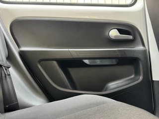 Volkswagen up! Volkswagen Up! 1.0 BMT move up! Airco | Elektrische ramen | DAB radio | LED dagrijverlichting | 15 inch lichtmetalen velgen | NAP - afbeelding nr 27