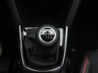 Mazda 2 Mazda 2 1.5 e-SkyActiv-G Homura Aka met Driver Assistance pakket en dakspoiler : dealer onderhouden - afbeelding nr 36