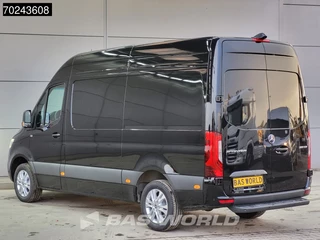 Mercedes-Benz Sprinter Mercedes Sprinter 319 CDI Automaat Nwe model! L2H2 ACC MBUX LED Navi Camera 190 PK L2H2 10m3 Airco - afbeelding nr 2