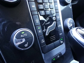 Volvo V40 Volvo V40 1.5 T2 Polar+ automaat  Virtual cockpit / Carplay - afbeelding nr 20