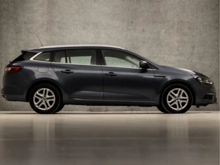Renault Mégane Estate Renault Mégane Estate 1.2 TCe Sport (APPLE CARPLAY, NAVIGATIE, VIRTUAL COCKPIT, CLIMATE, CRUISE, SPORTSTOELEN, ELEK PAKKET, NIEUWE APK, NIEUWSTAAT) - afbeelding nr 4