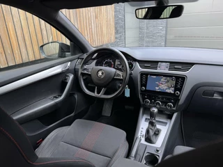 Škoda Octavia Skoda Octavia Combi 1.5 TSI Greentech Sport Business Automaat | Cruise control | Climate control | Trekhaak | Parkeersensoren achter | Zwart optiek - afbeelding nr 41