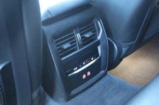 BMW 3 Serie BMW 3-serie Touring 320i M-Sport/Pano/Camera/NL auto/184pk - afbeelding nr 36